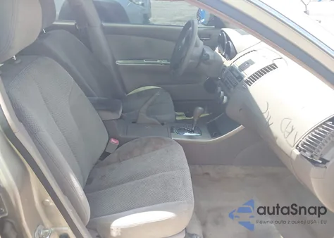 2005 Nissan Altima 2.5 S from USA, damaged, VIN 1N4AL11D05N443493